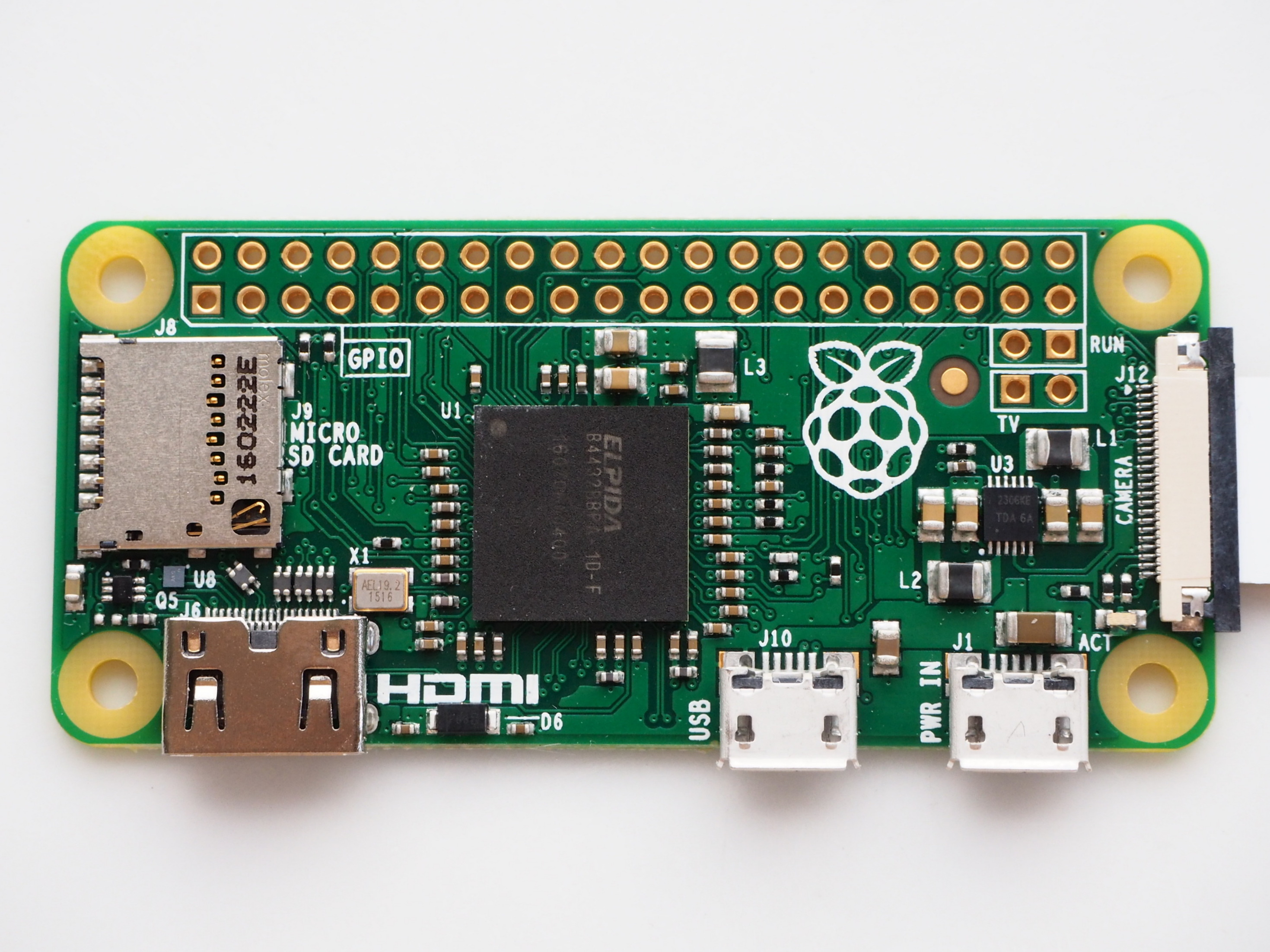 Kibrit Kutusu Kadar Bilgisayar: Raspberry Pi
