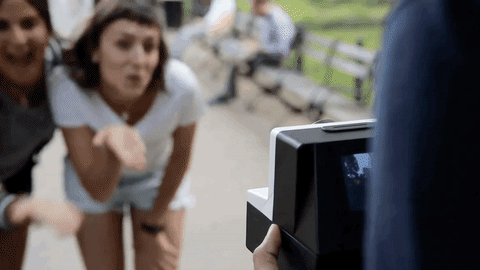 A demonstration of how the GIF is displayed on the Raspberry Pi GIF Camera