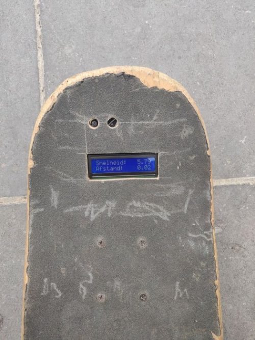 Speed and distance tracking Raspberry Pi skateboard