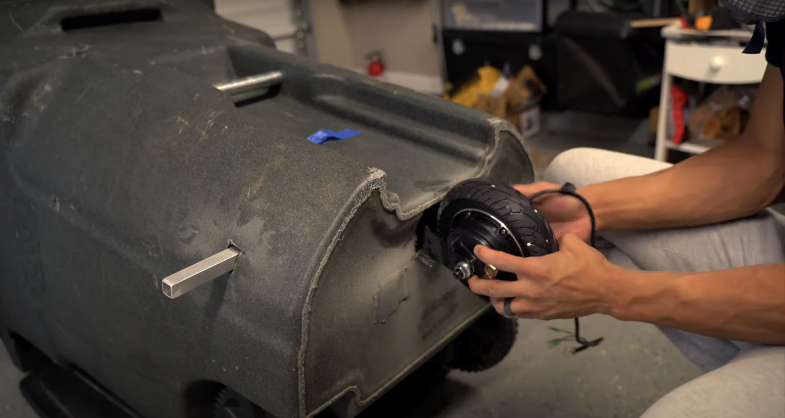 Selfdriving trash can controlled by Raspberry Pi Raspberry Pi