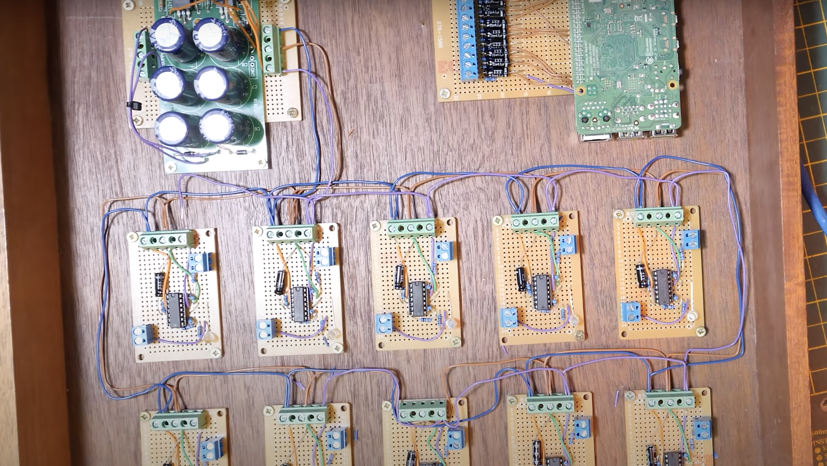 The analogue circuits inside the cryptocurrency music instrument.