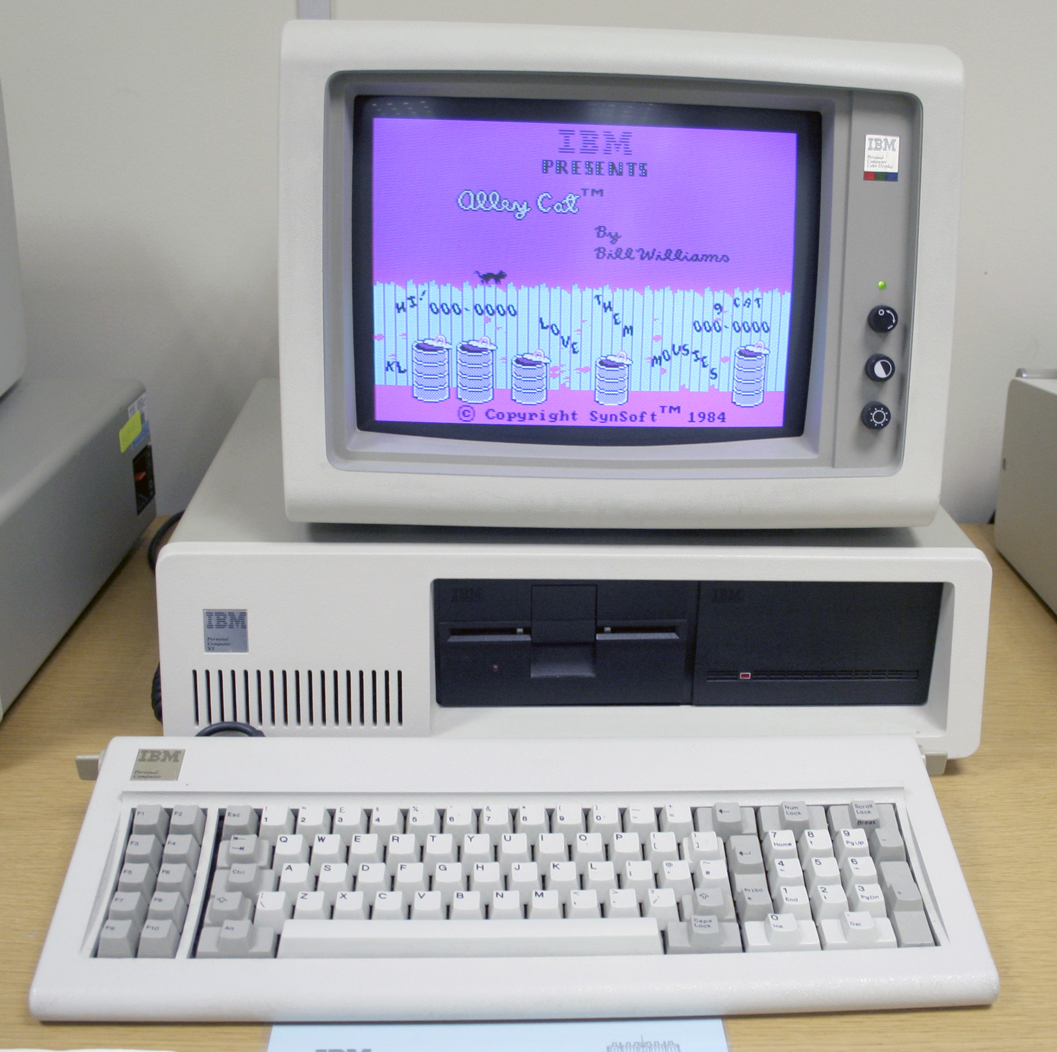 IBM’s colour 5153 monitor didn’t come out until 1983, shown here with an IBM PC XT at Hursley, with Alley Cat in full CGA glory