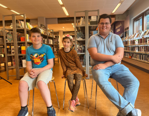 Timo with Mirthe and Linus, two young CoderDojo members