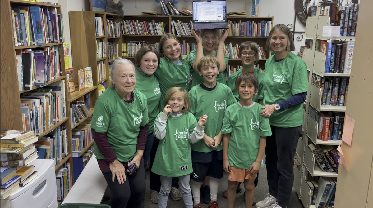 Miss Sandy, Ruth, and her Code Club in Pennsylvania 
