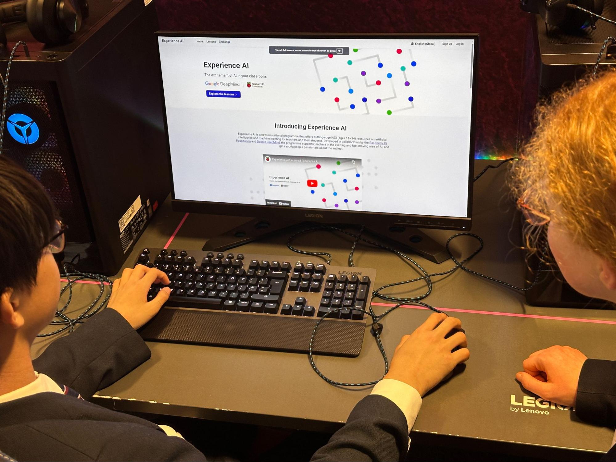 Young learners in the classroom using Experience AI resoruces 