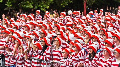 Where’s_Wally_World_Record_(5846729480)