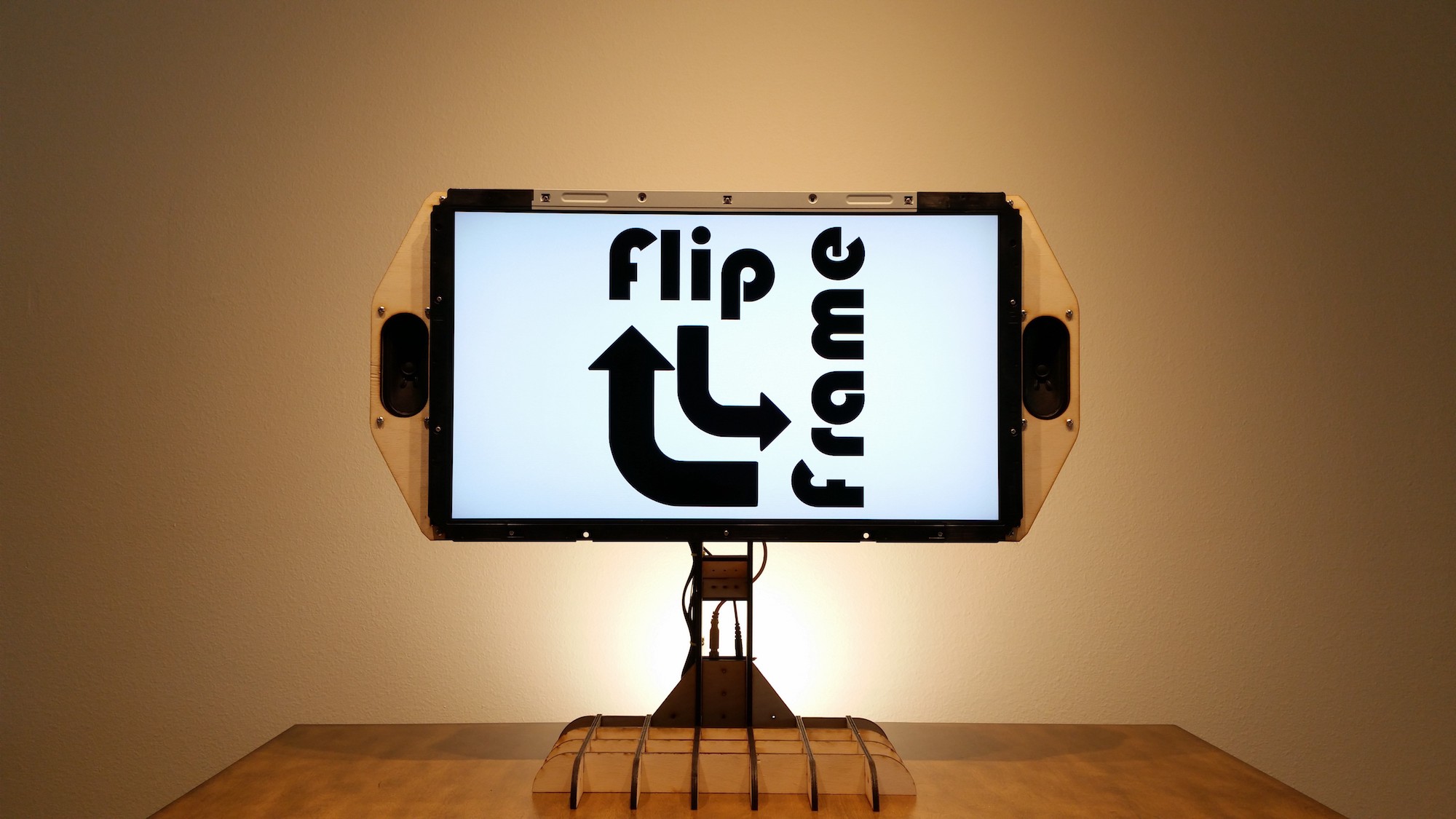 FlipFrame the rotating picture frame Raspberry Pi