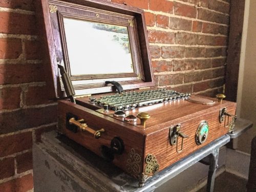 Raspberry Pi Steampunk laptop
